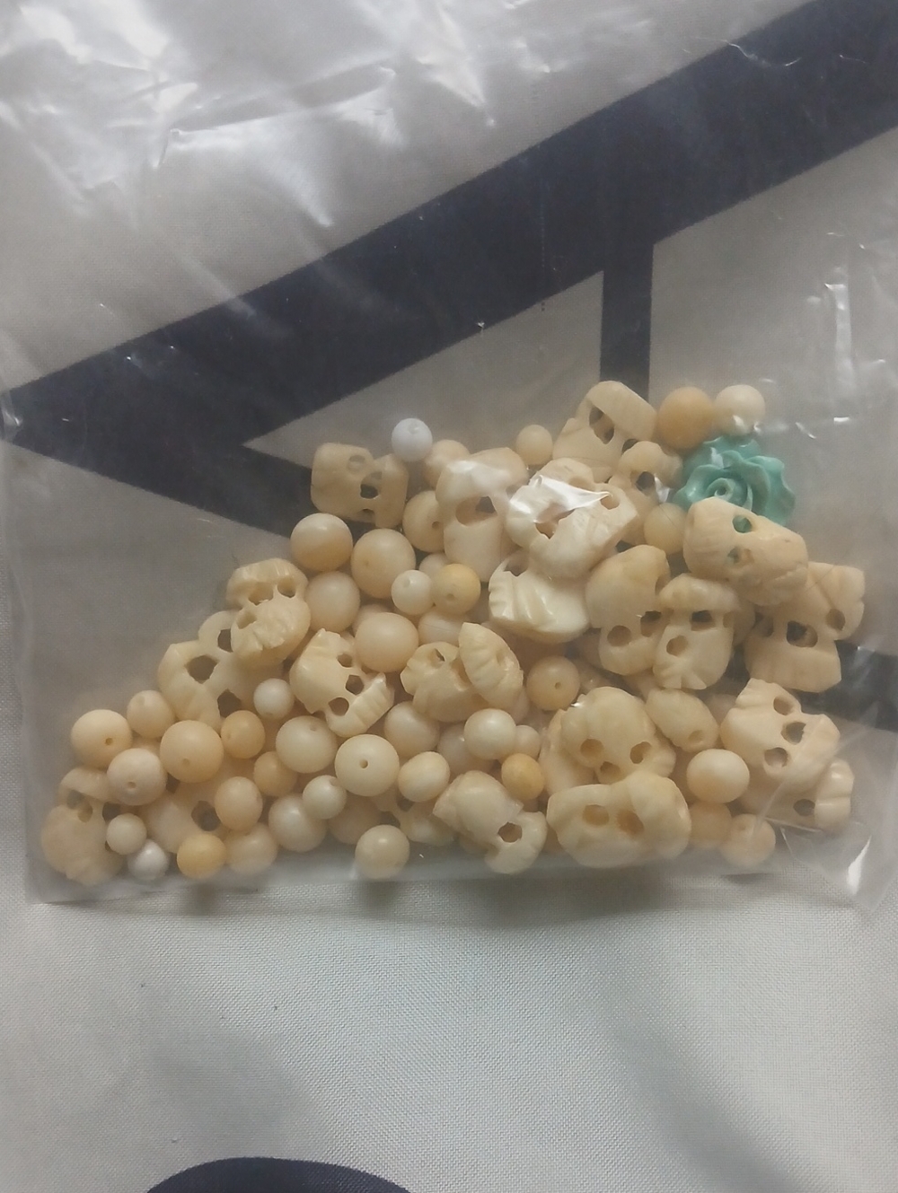 Carved Elephant and Round Bead Mix - Cream Beads